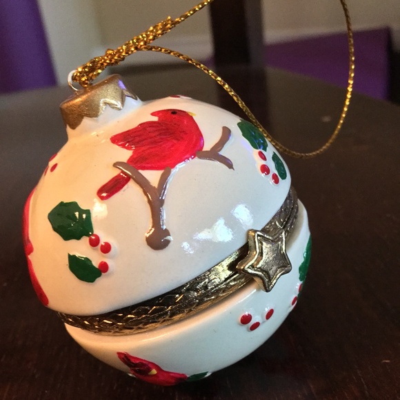NIB Porcelain Cardinal & Mistletoe Box Ornament - Picture 2 of 6